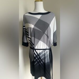 Chico’s Black/White Short-Sleeve Dress- Size 1